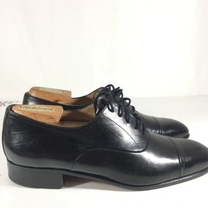 Vero Cuoio Tiger Black Leather Cap-toe Shoe-Italy
